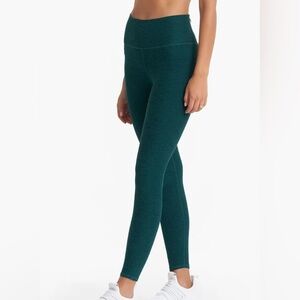 vuori - clean elevation legging high-rise pants crop ankle zip pocket green